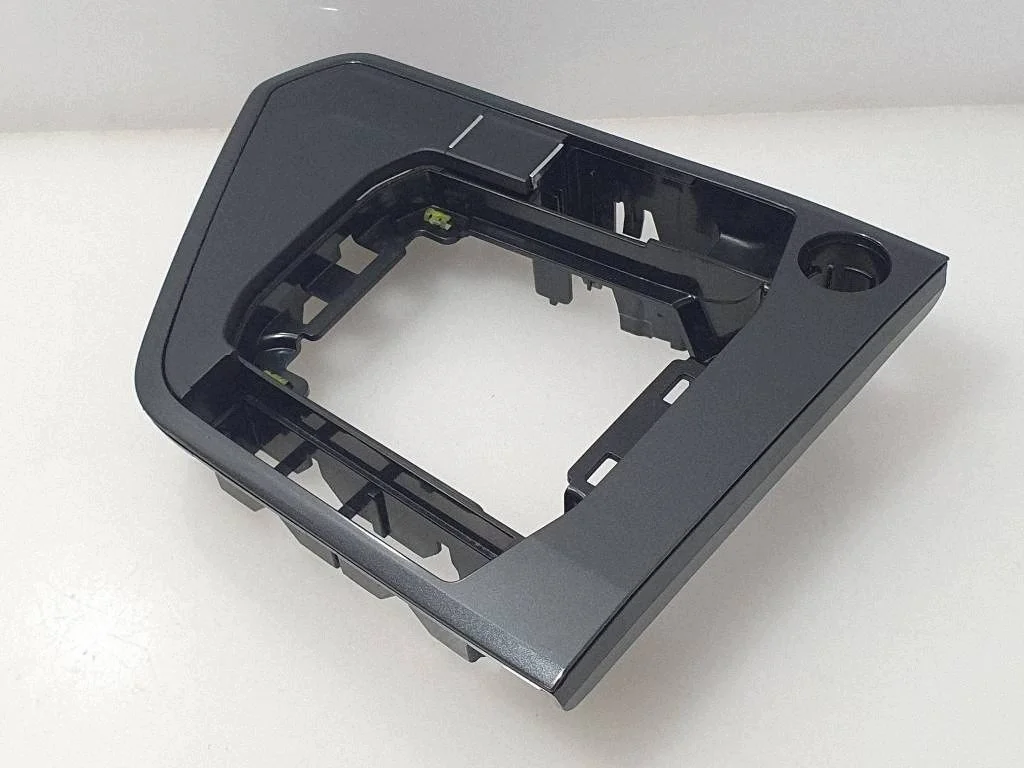 VW Tiguan II Ramka panelu tunelu biegów image 4