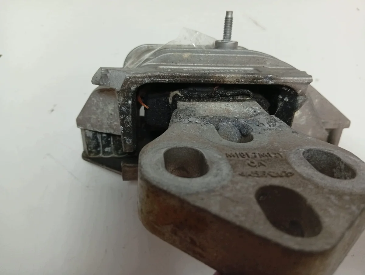 M1519 - Coxim Câmbio Esquerdo Ford Puma MK2 image 8