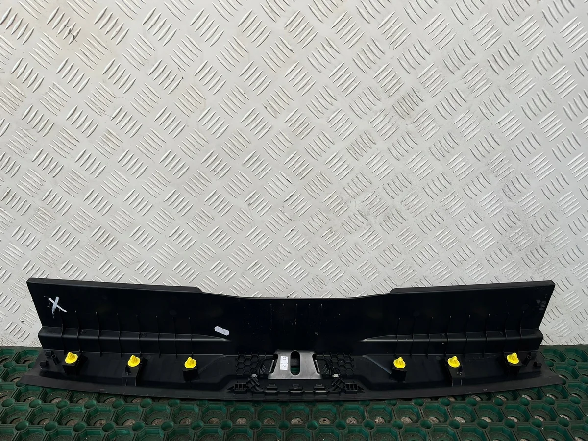 Ford Focus MK4 Kombi Ladekantenschutz image 9