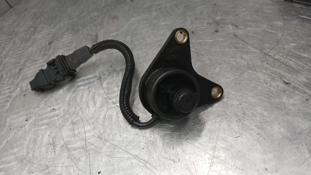 Crankshaft Position Sensor Kia Rio I 1.3B