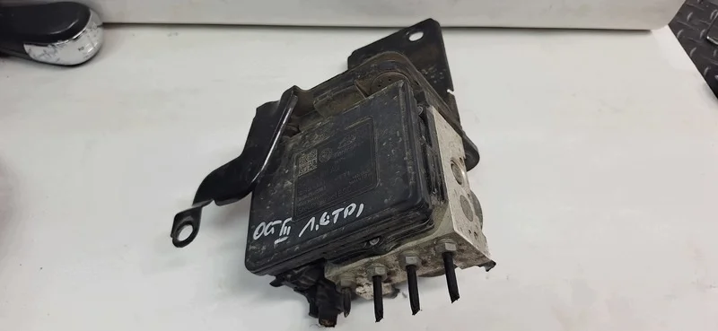 Pompa ABS Skoda Octavia III 5Q0614517AQ