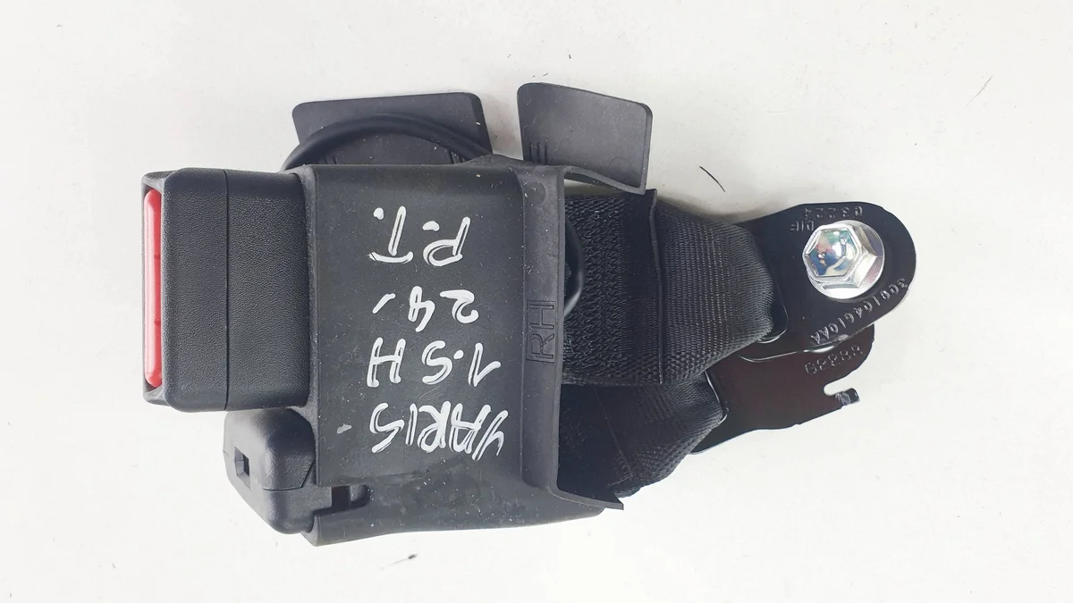 Toyota Yaris IV Gordelslot Rechts Achter Gebruikt