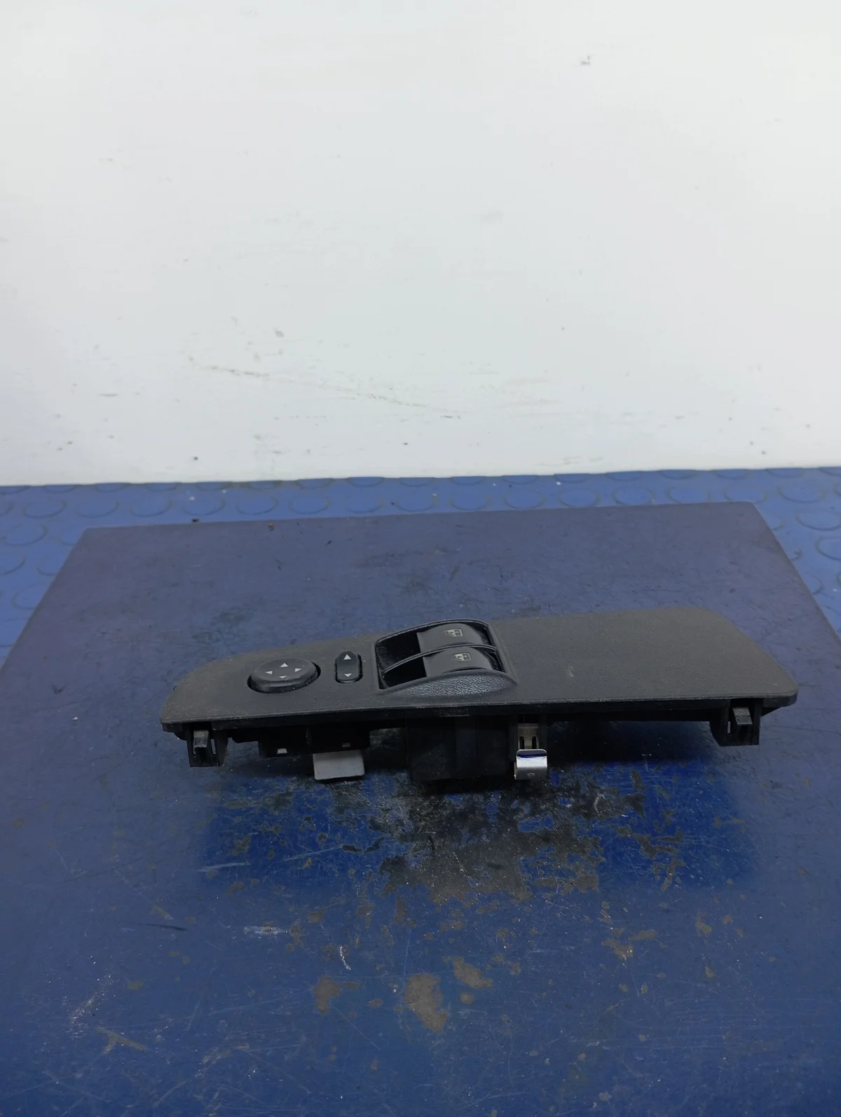 Fiat Linea Window Switch Panel Left Front image 4