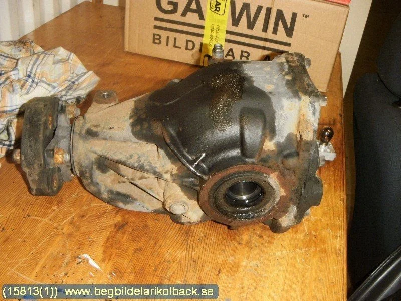 Mercedes W203 takatasauspyörästö A2033505714