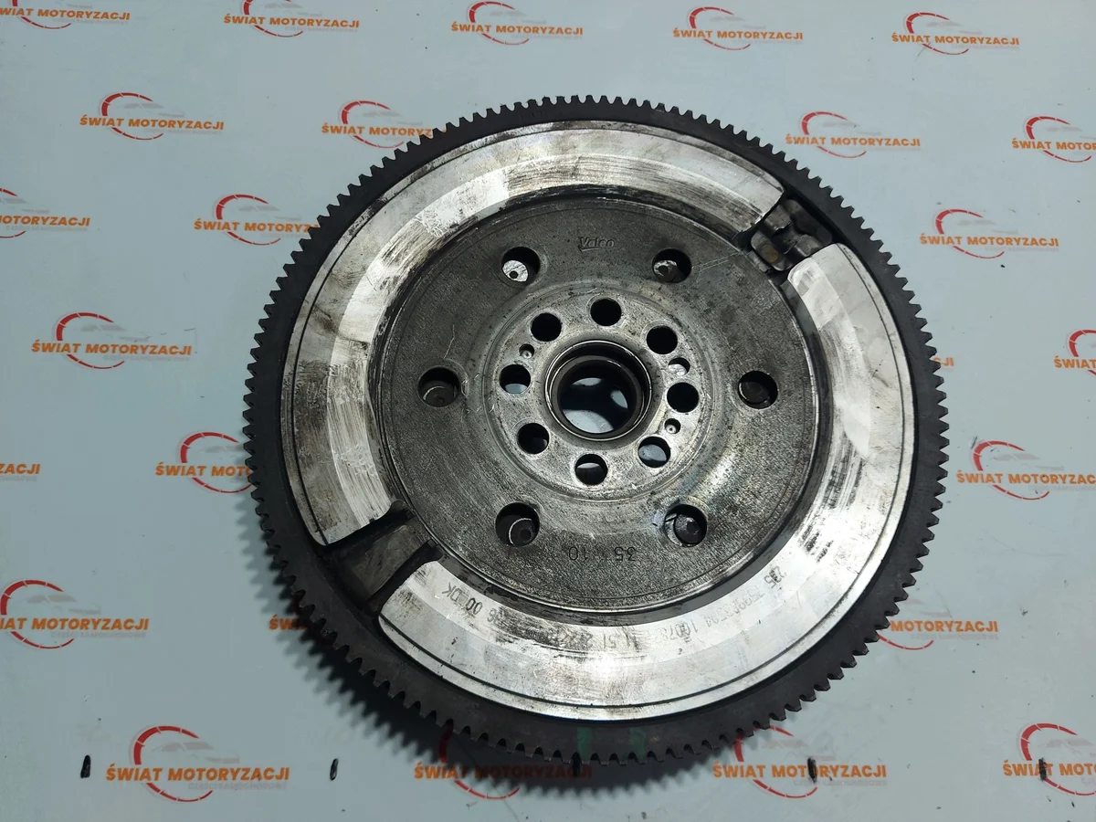MINI R55 1.6 D kaksoismassapyörä 7599835 image 3