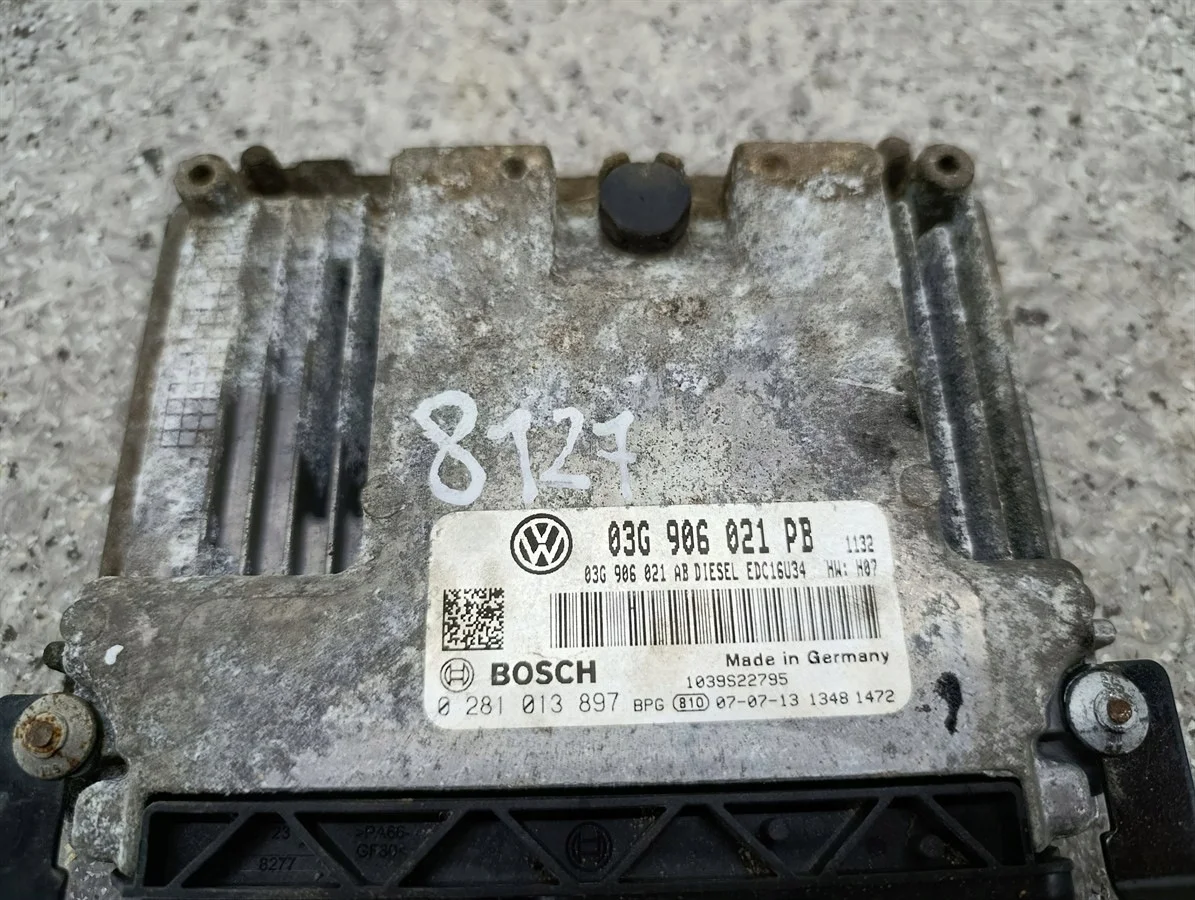 Steuergerät VW Passat B6 1.9 TDI 03G906021PB image 3