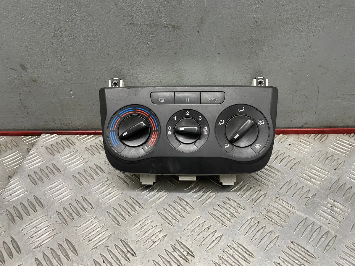 Panel Climatización Fiat Grande Punto 05-12