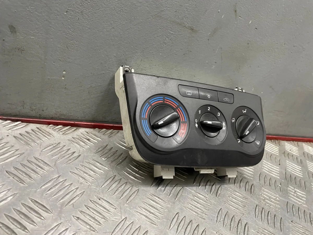 AC-panel Fiat Grande Punto (05-12) image 3
