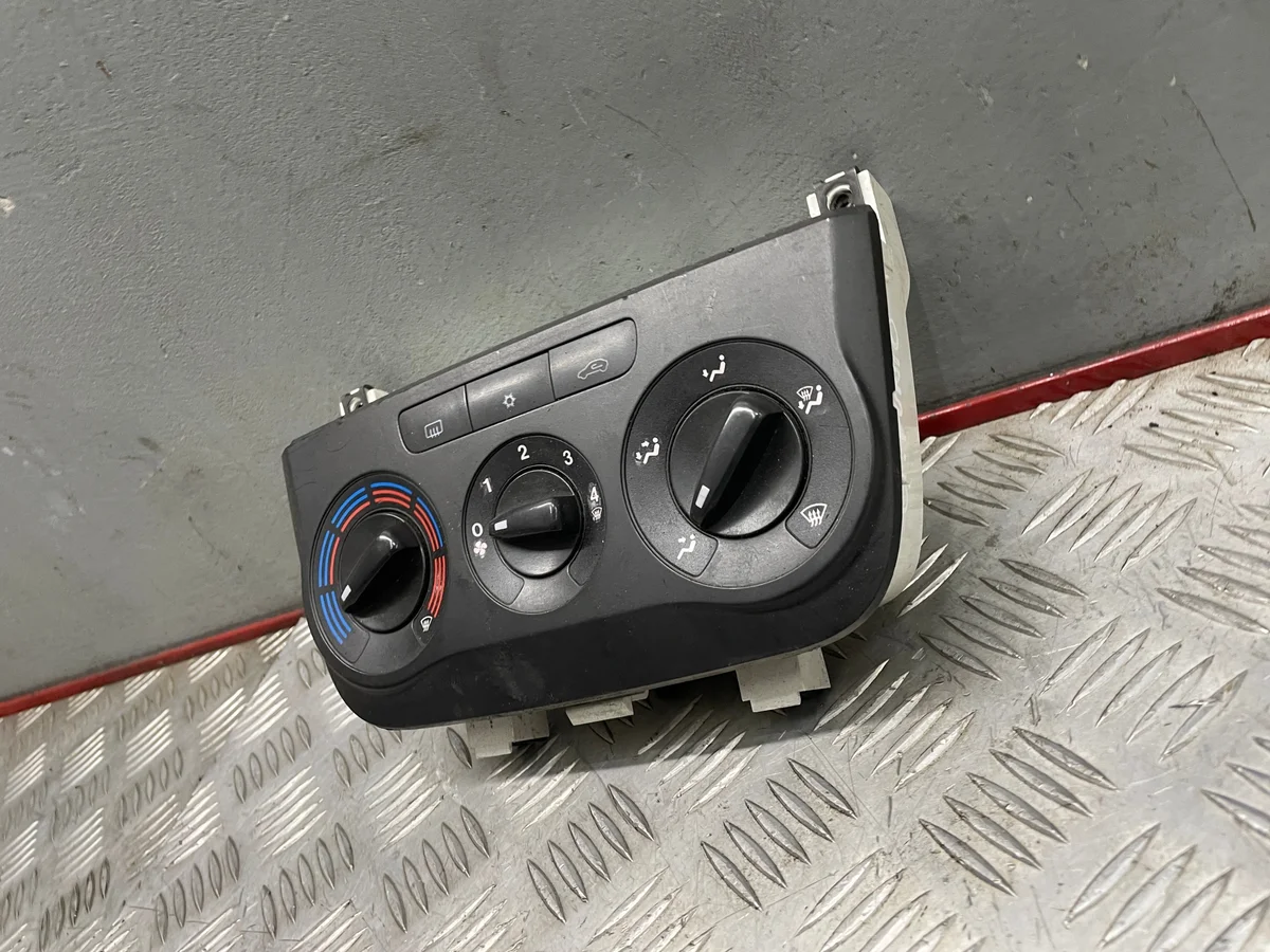 AC-panel Fiat Grande Punto (05-12) image 4