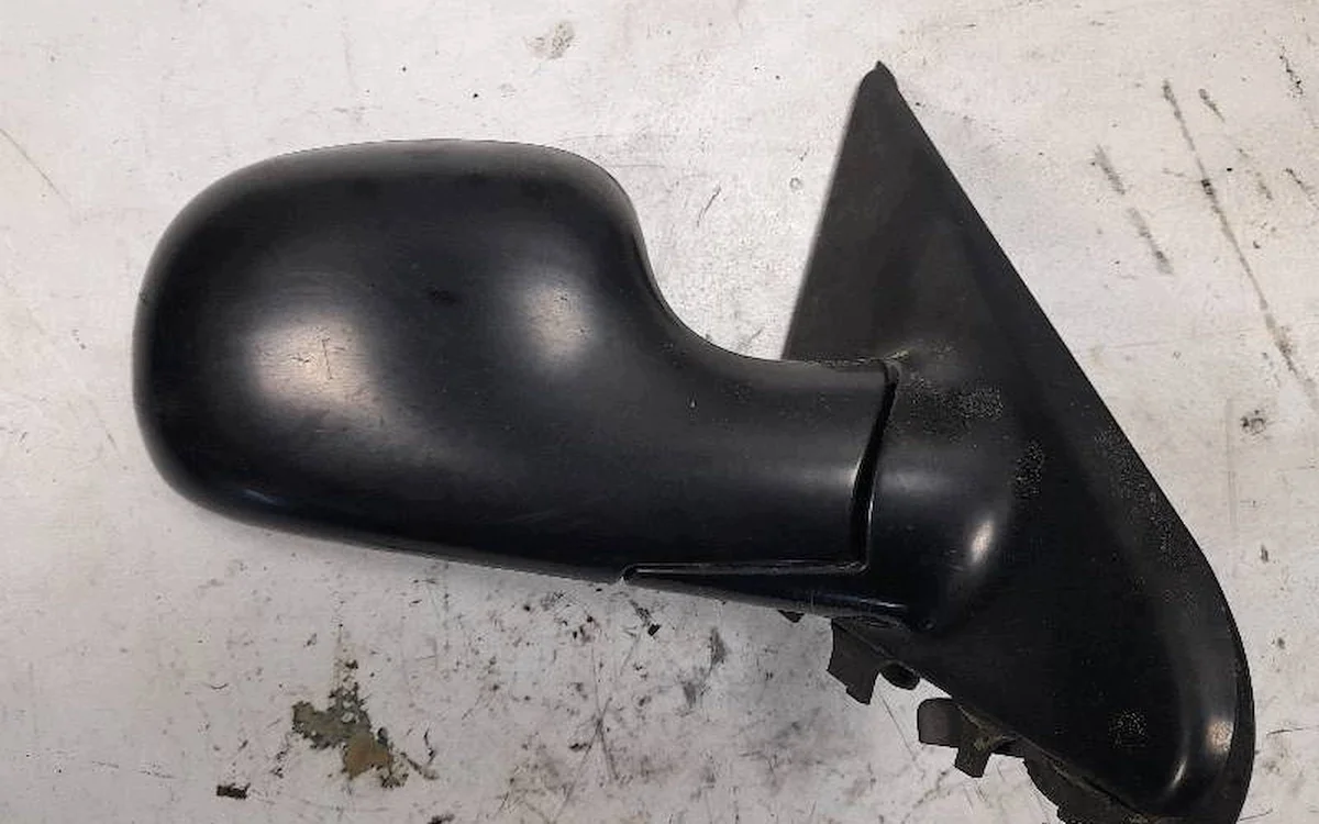 Chrysler Voyager Right Electric Mirror Used