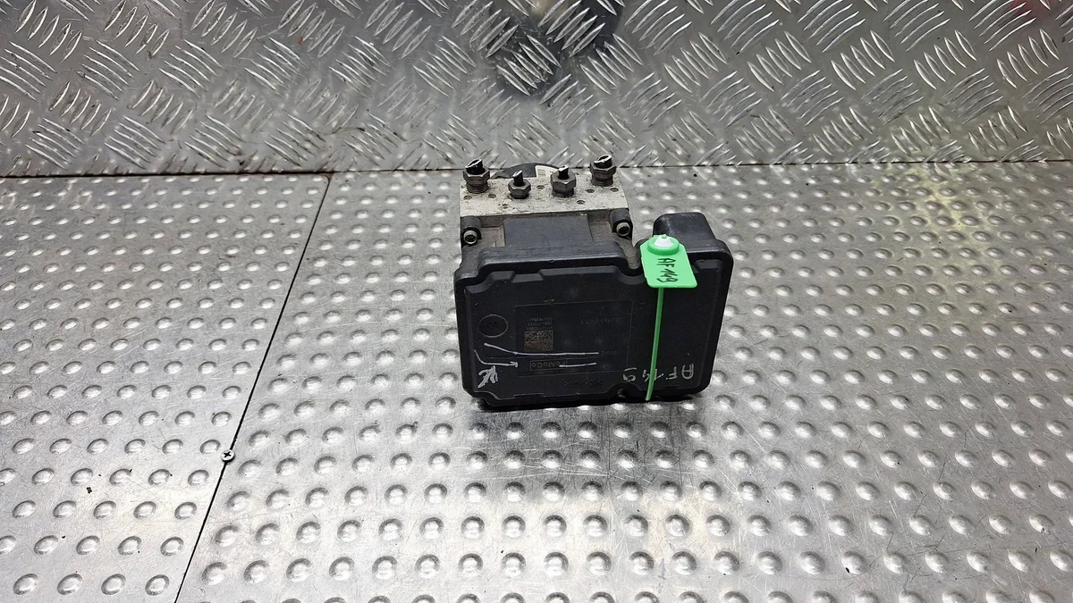ABS pomp Ford Fiesta MK7 AV59-2C405-EA