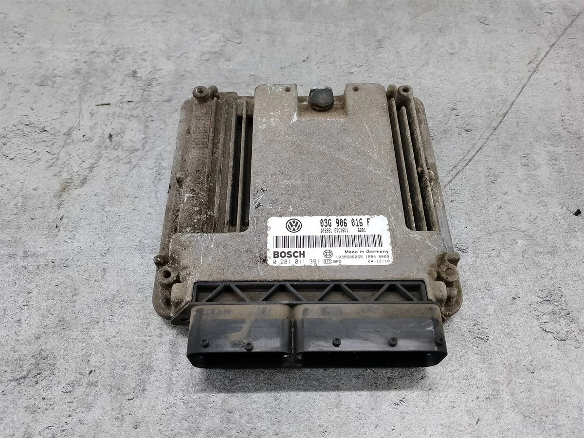 Ohjainyksikkö Skoda Octavia II 03G906016F