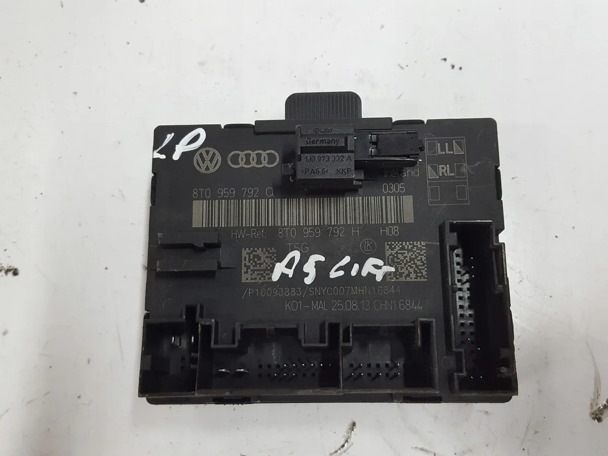 Audi A5 8T dörrmodul 8T0959792Q