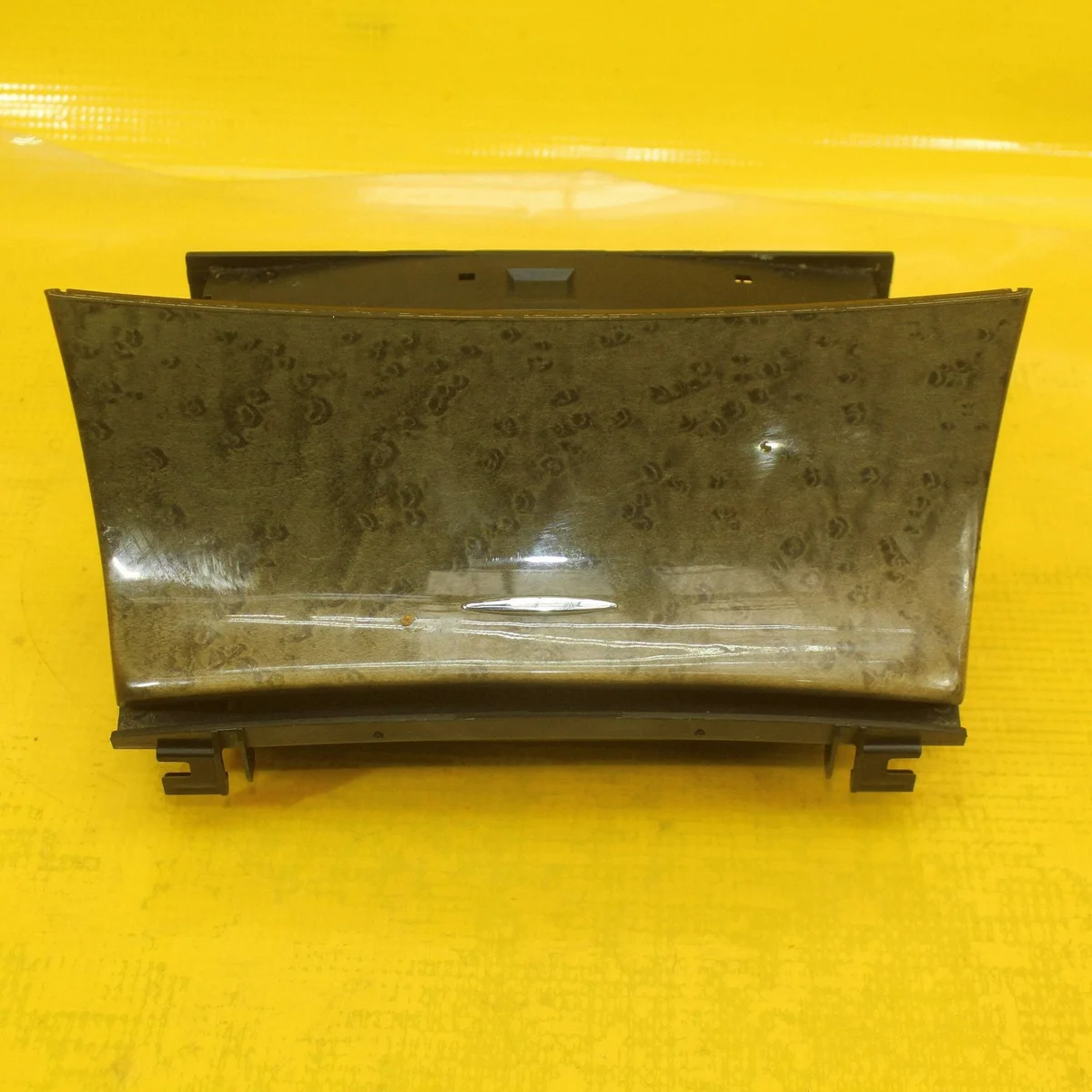 Aschenbecher Mercedes W219 CLS A2116802852 image 3