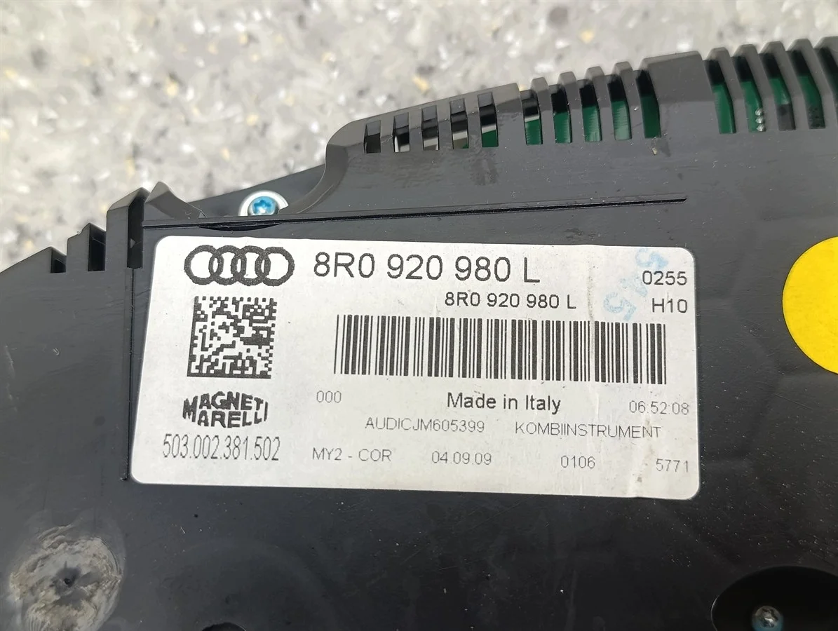 Contachilometri Audi Q5 8R0920980L Usato image 8