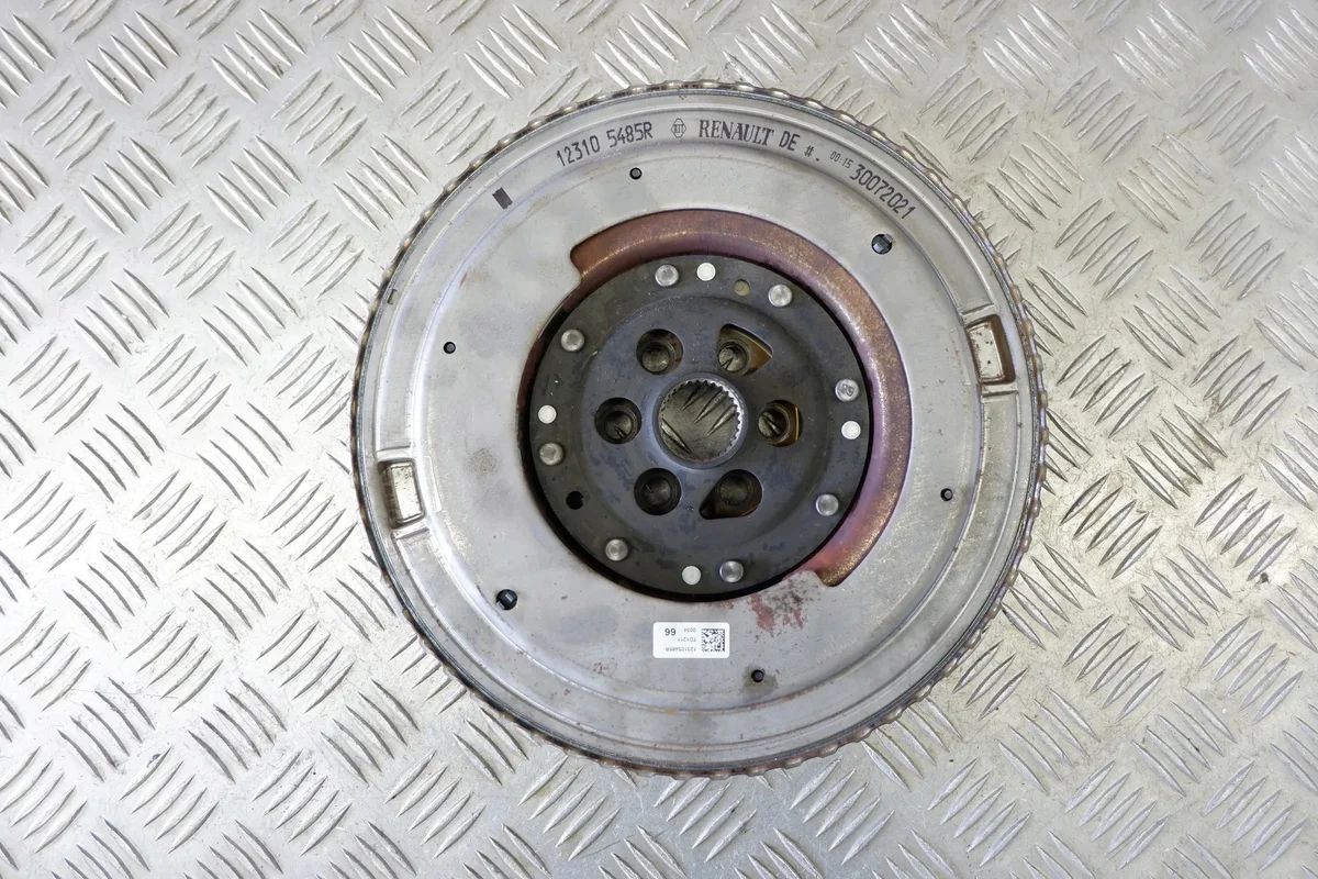 Nissan Juke F16 1.0 DIG-T volant moteur embrayage