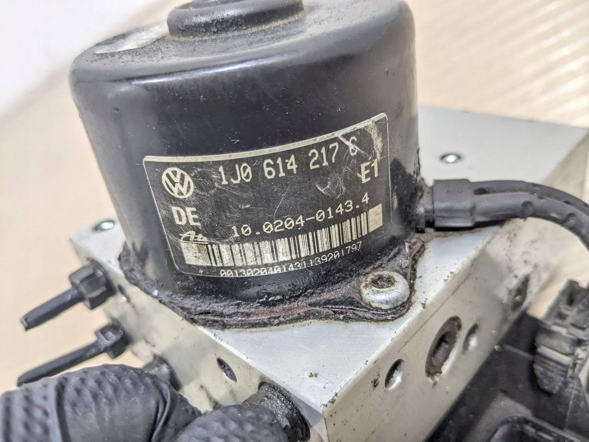 Pompe ABS Volkswagen Passat B6 1J0614217 image 4