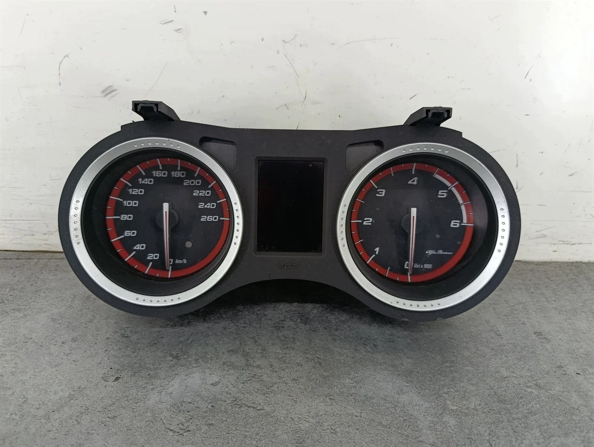Instrumentbräda Alfa Romeo 159 1.9 JTDM