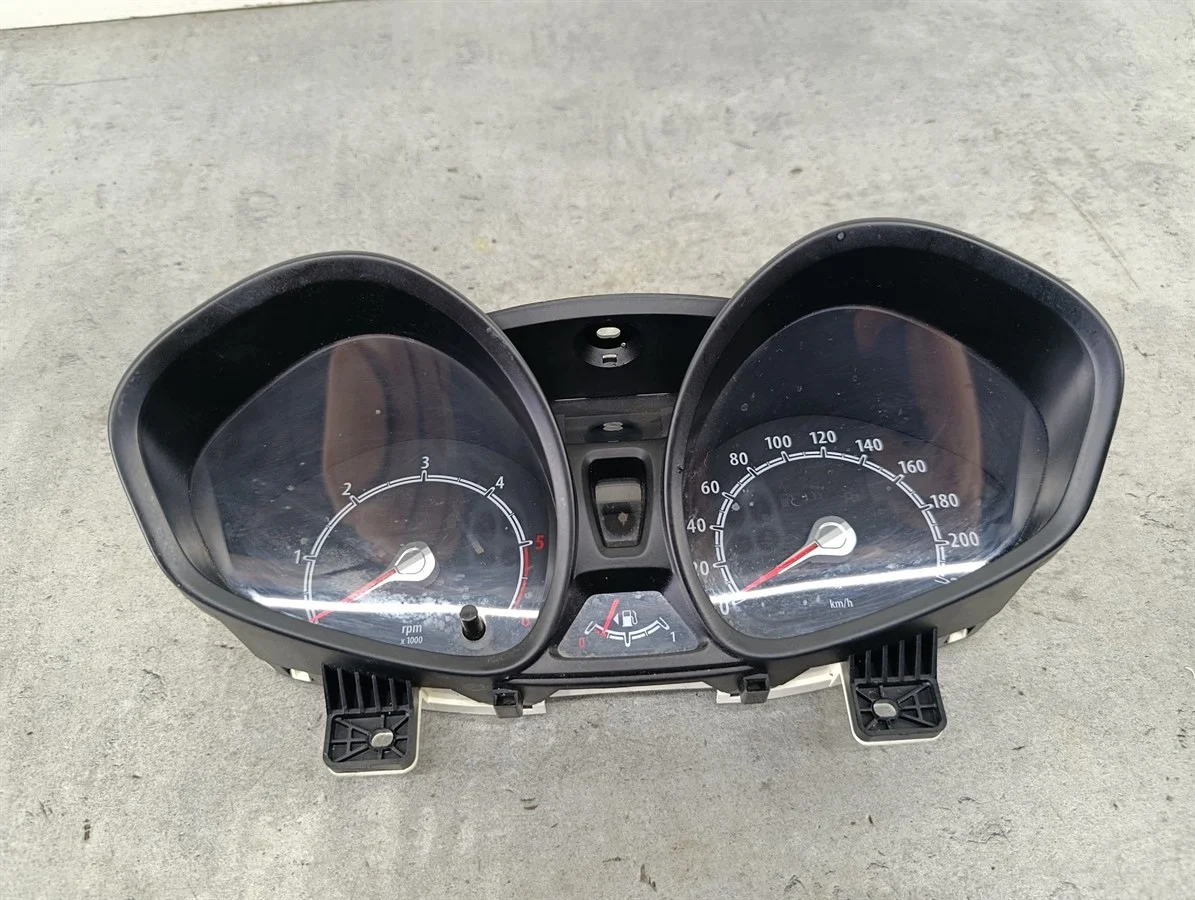 Mittaristo Ford Fiesta VII 8A6T-10849-CD