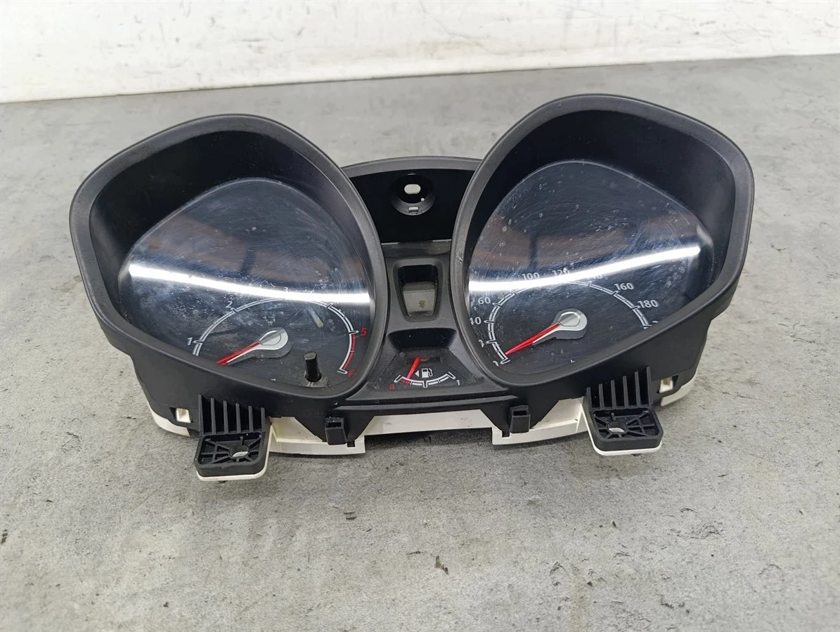 Compteur Ford Fiesta VII 8A6T-10849-CD image 4