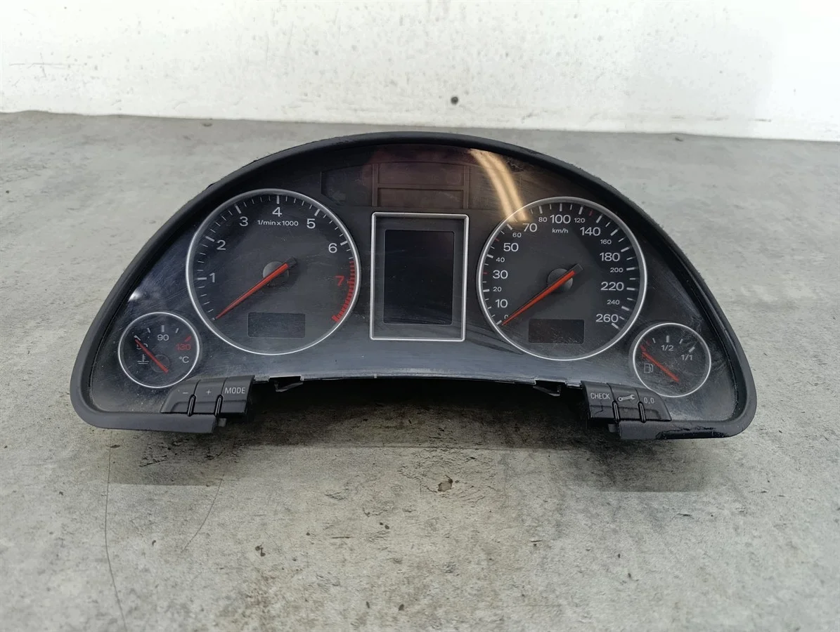 Audi A4 B6 Tacho 8E0920900L 2.0 20V