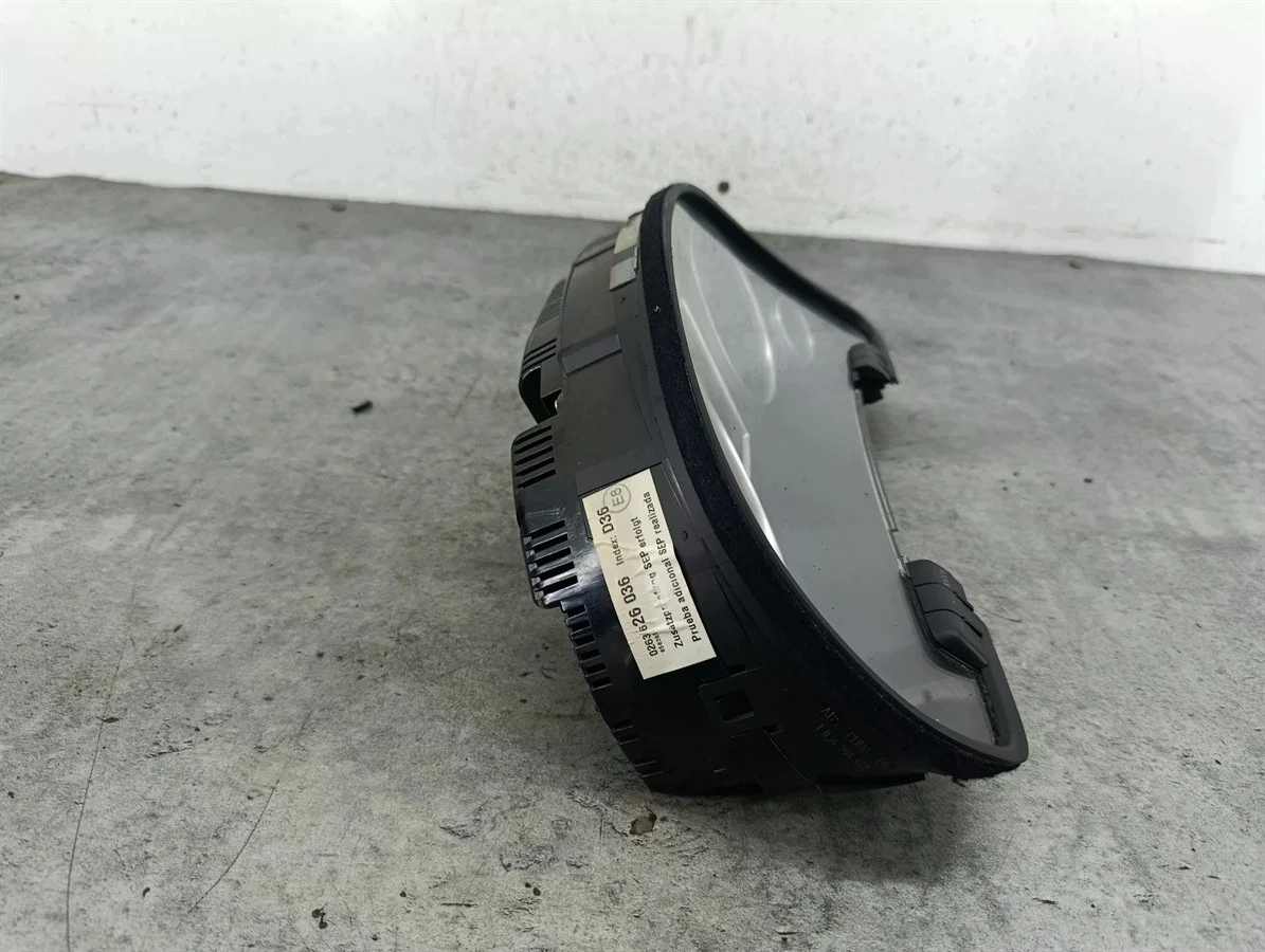 Audi A4 B6 Tacho 8E0920900L 2.0 20V image 4