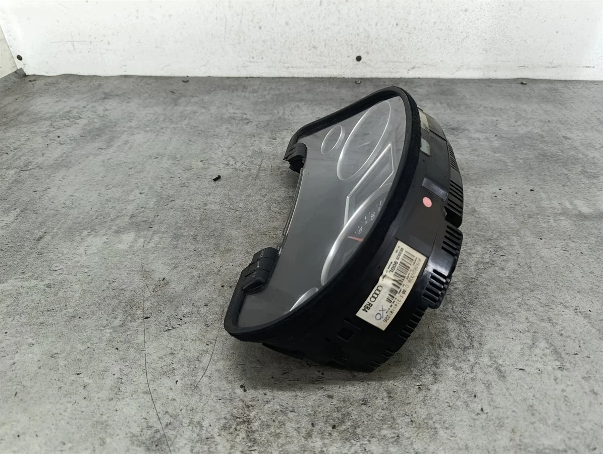 Audi A4 B6 Tacho 8E0920900L 2.0 20V image 6
