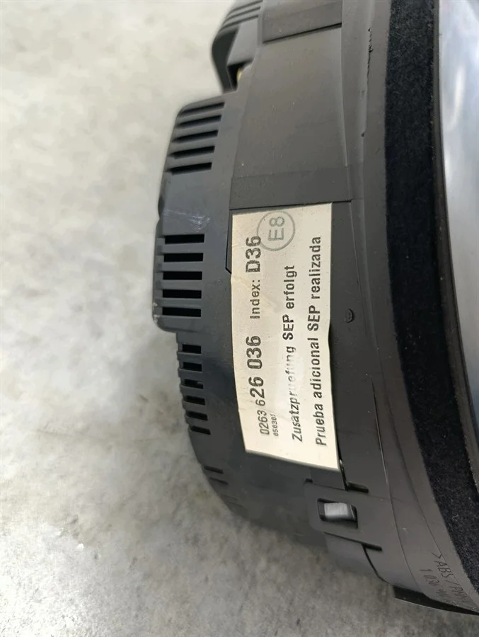 Audi A4 B6 Tacho 8E0920900L 2.0 20V image 10