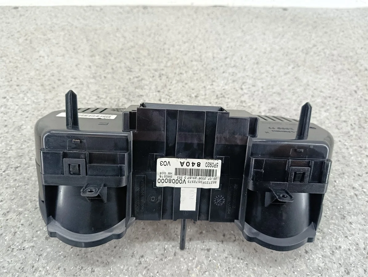 Compteur Seat Altea 5P0920840A 2.0 TDI image 6