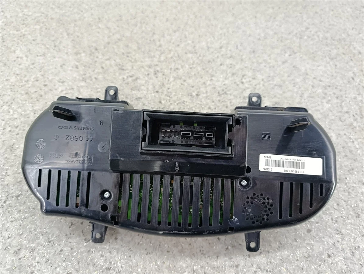 Compteur Seat Altea 5P0920840A 2.0 TDI image 8
