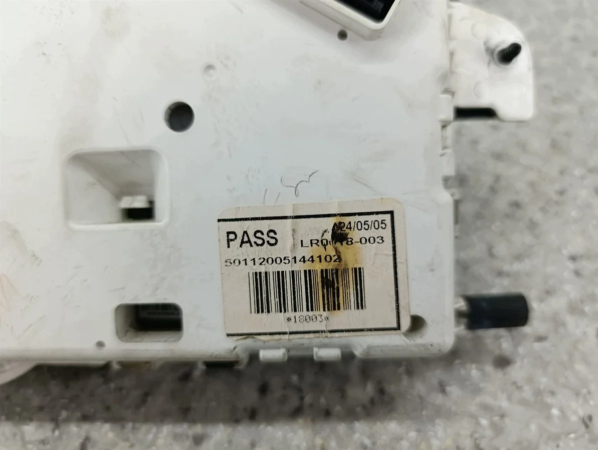Land Rover Freelander I Tacho LR0018-003 image 9