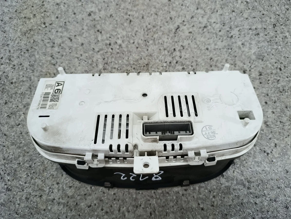 Mittaristo Honda Civic VIII 1.8 16V image 4