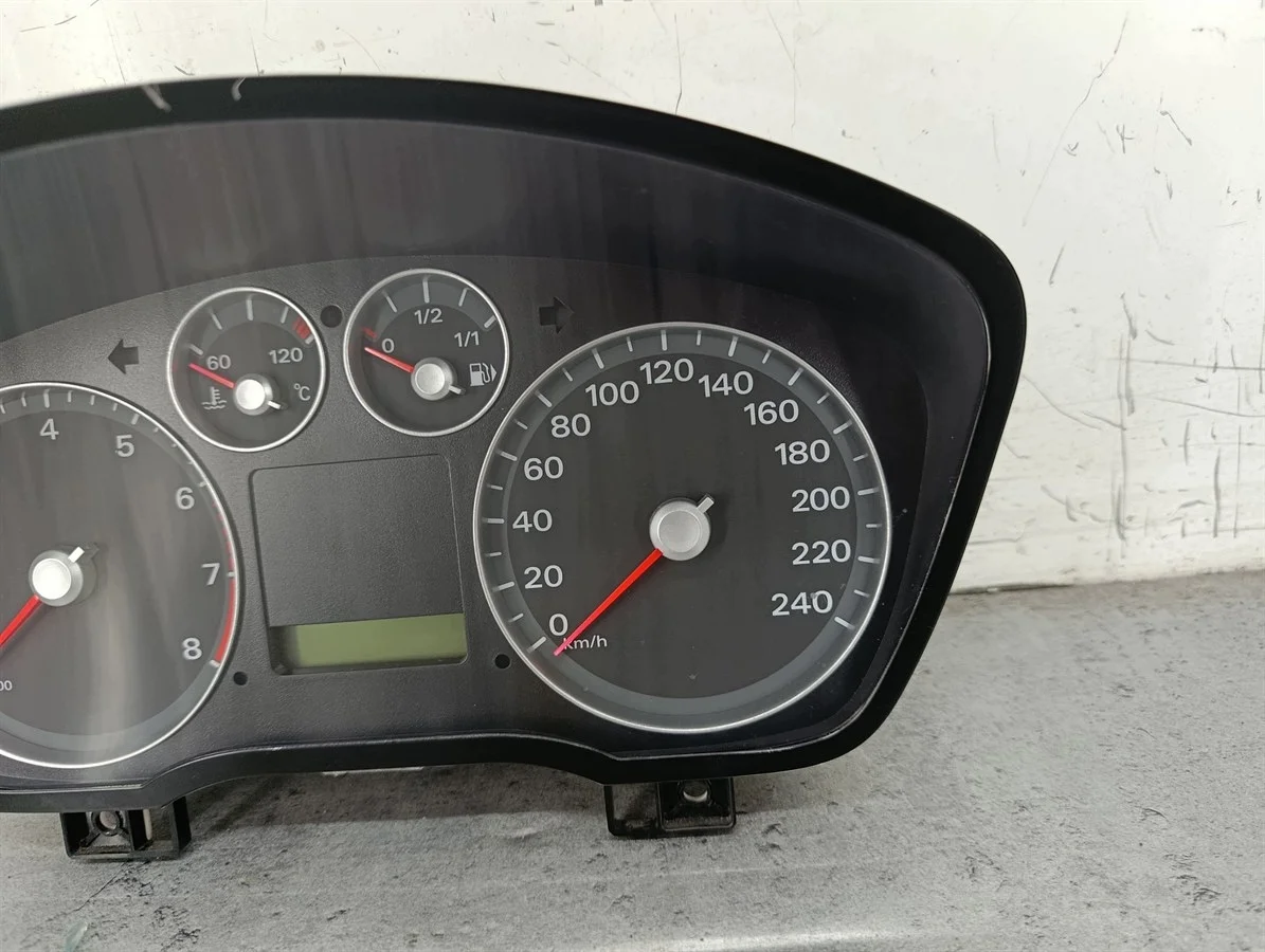 Contador Ford Focus II 4M5T-10849-EM Usado image 4
