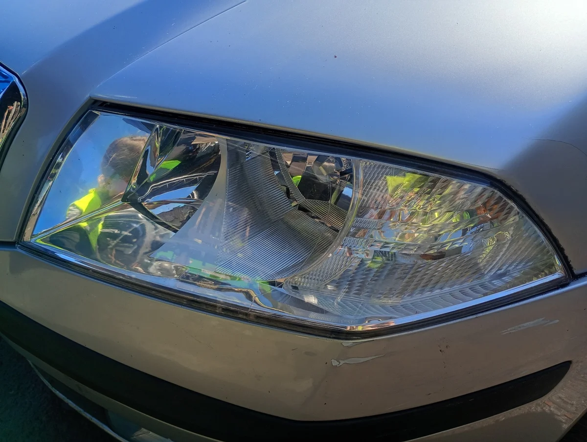 Farol Esquerdo Skoda Octavia 2 II 04-13 Usado image 3