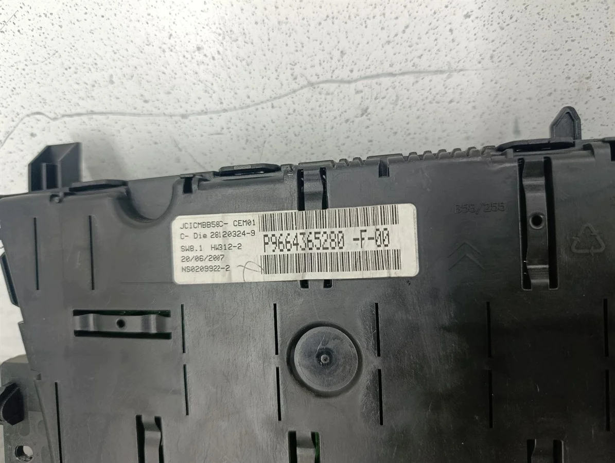 Mittaristo Citroen C4 Picasso I 1.6 HDi image 4