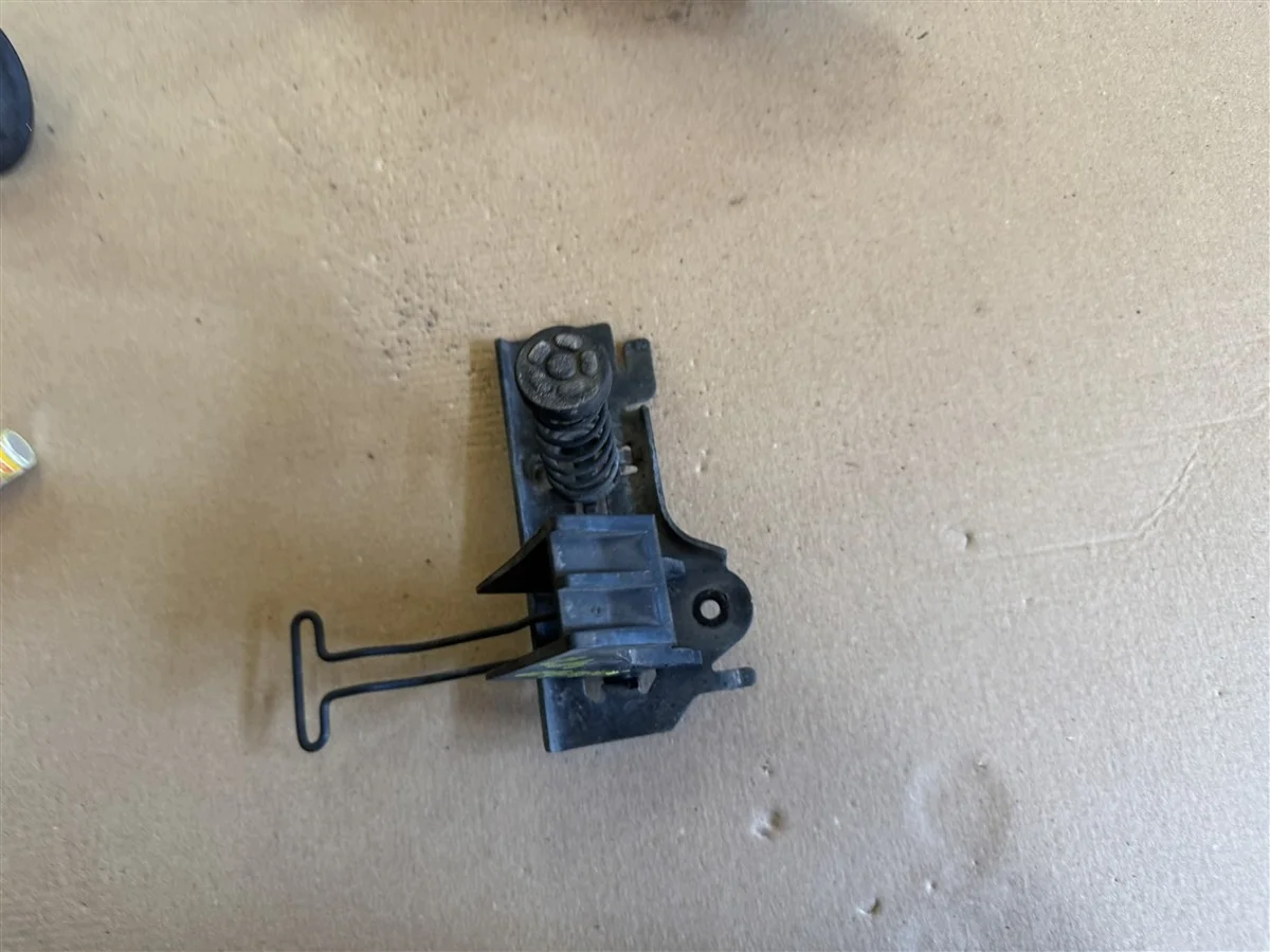 Cerradura Capó Opel Movano B 2010-19