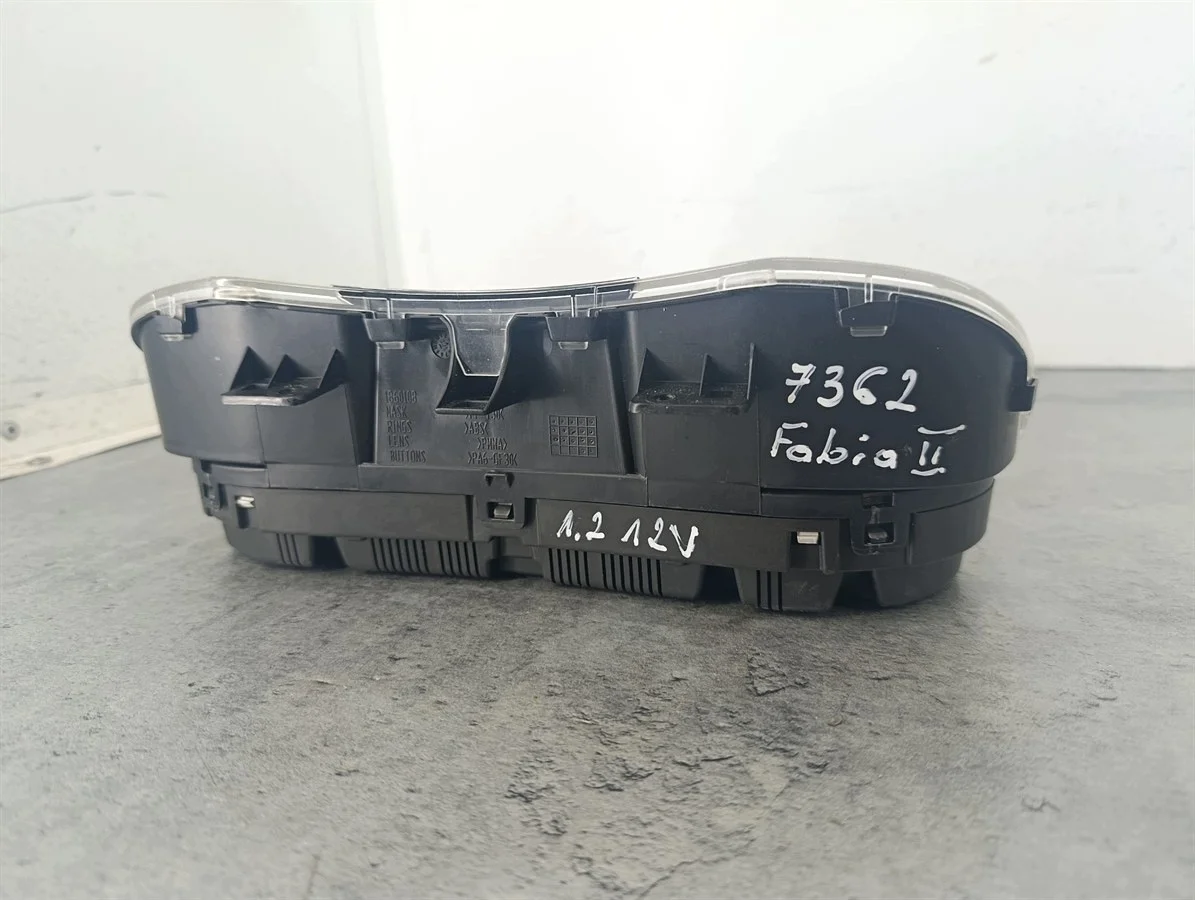 Compteur Skoda Fabia II FL 5J0920801H image 3