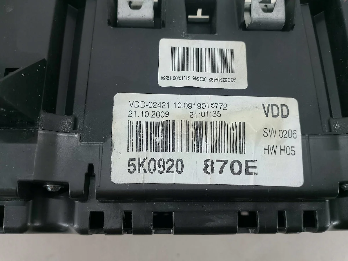 Compteur VW Golf VI 1.6 TDI 5K0920870E image 5