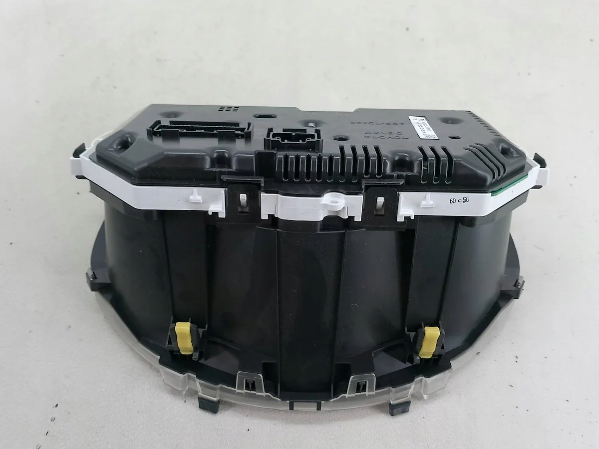 Tacho Toyota Yaris III 83800-0DP50 gebraucht thumbnail 1