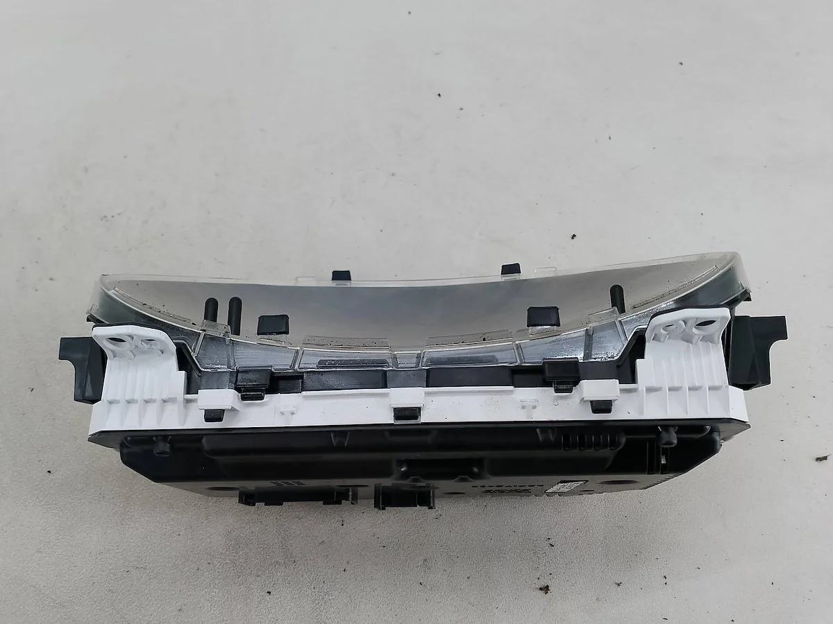 Tacho Toyota Yaris III 83800-0DP50 gebraucht thumbnail 5