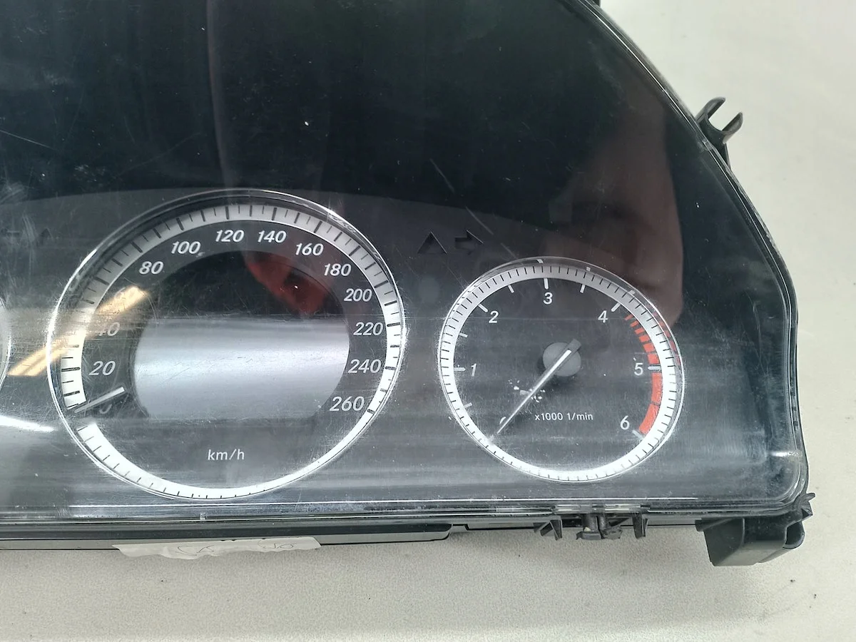 Compteur Mercedes Classe C W204 2.2 CDI image 3
