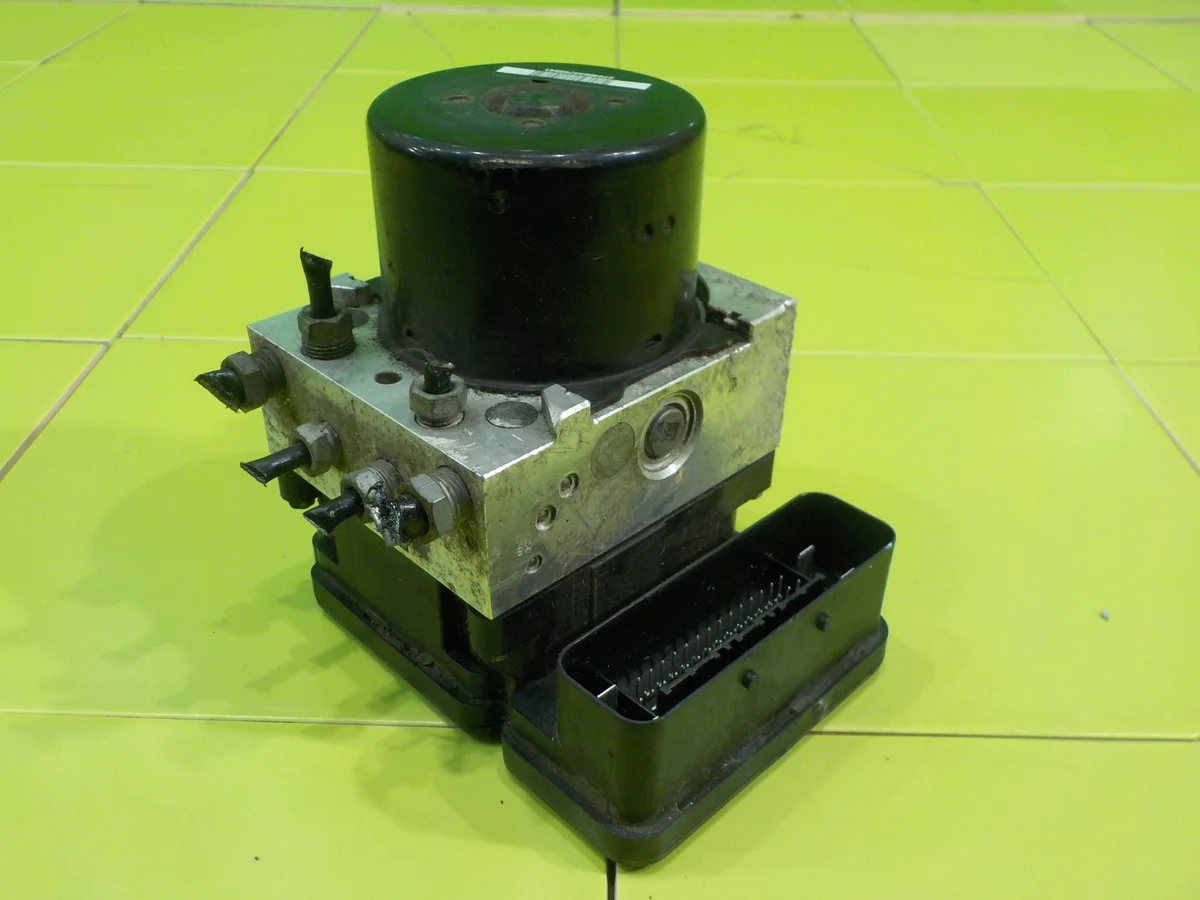 ABS Pumpe Ford Transit Connect 1.6 TDCI image 3