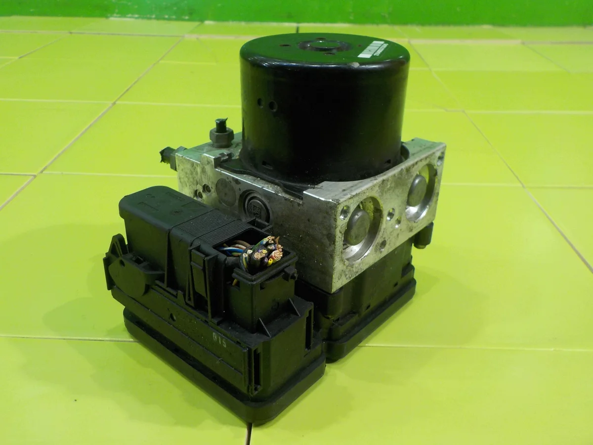 ABS-pumppu Ford Kuga Mk2 2.0 TDCI image 4