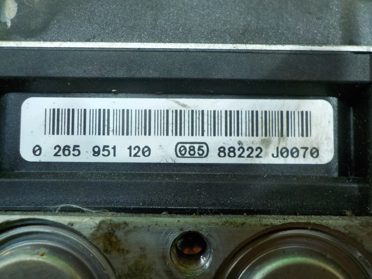 Audi A4 B8 2.0 TDI ABS Pumpe 8K0907379AQ image 5