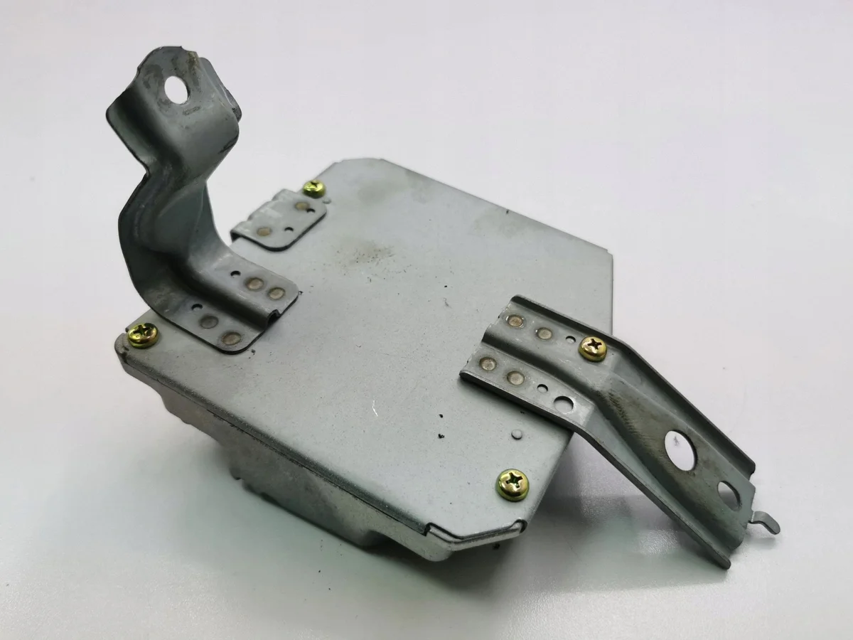 Power Steering Control Unit Toyota Corolla E12 image 4
