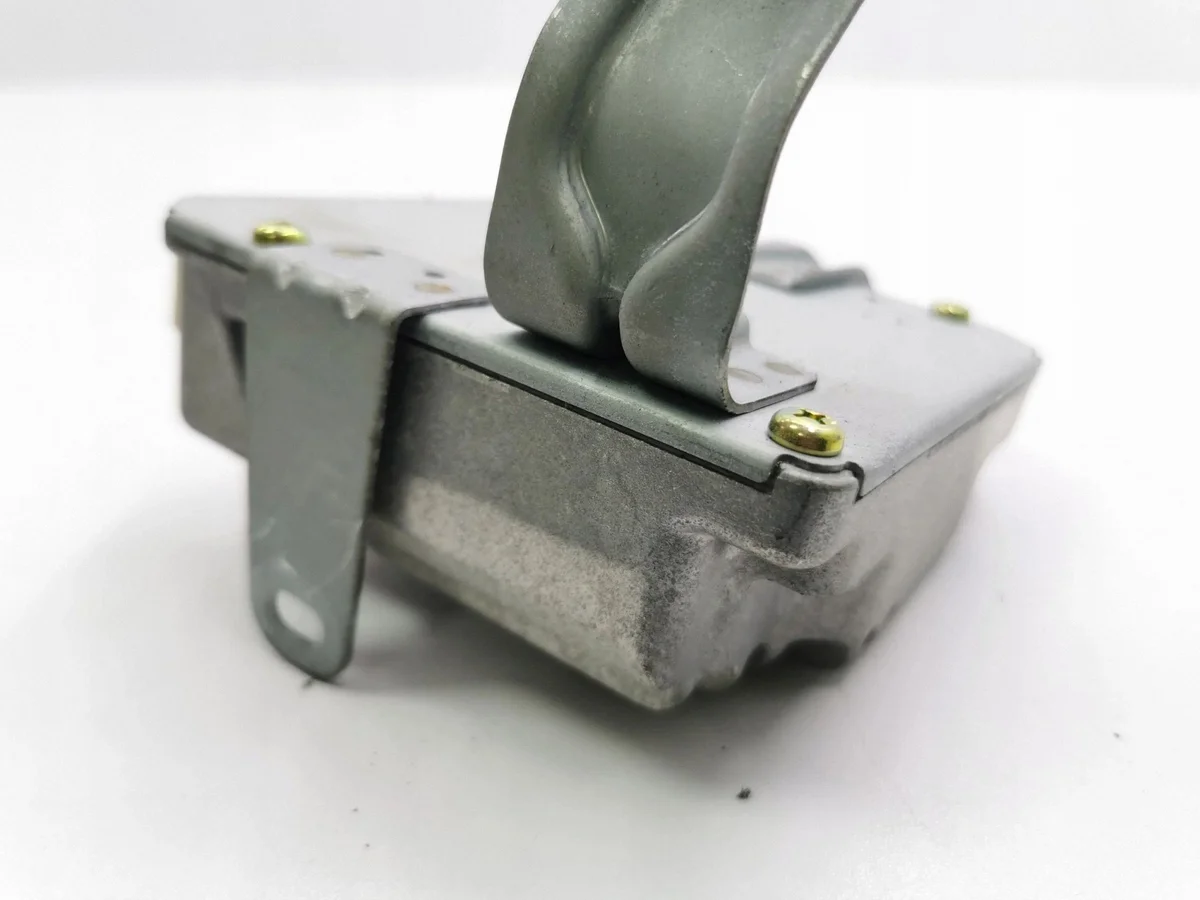 Power Steering Control Unit Toyota Corolla E12 image 5
