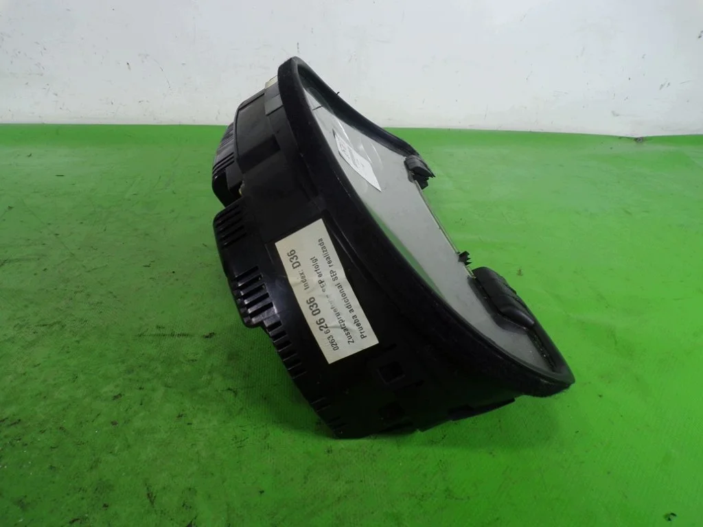 Audi A4 B6 Tacho 8E0920900L gebraucht image 4