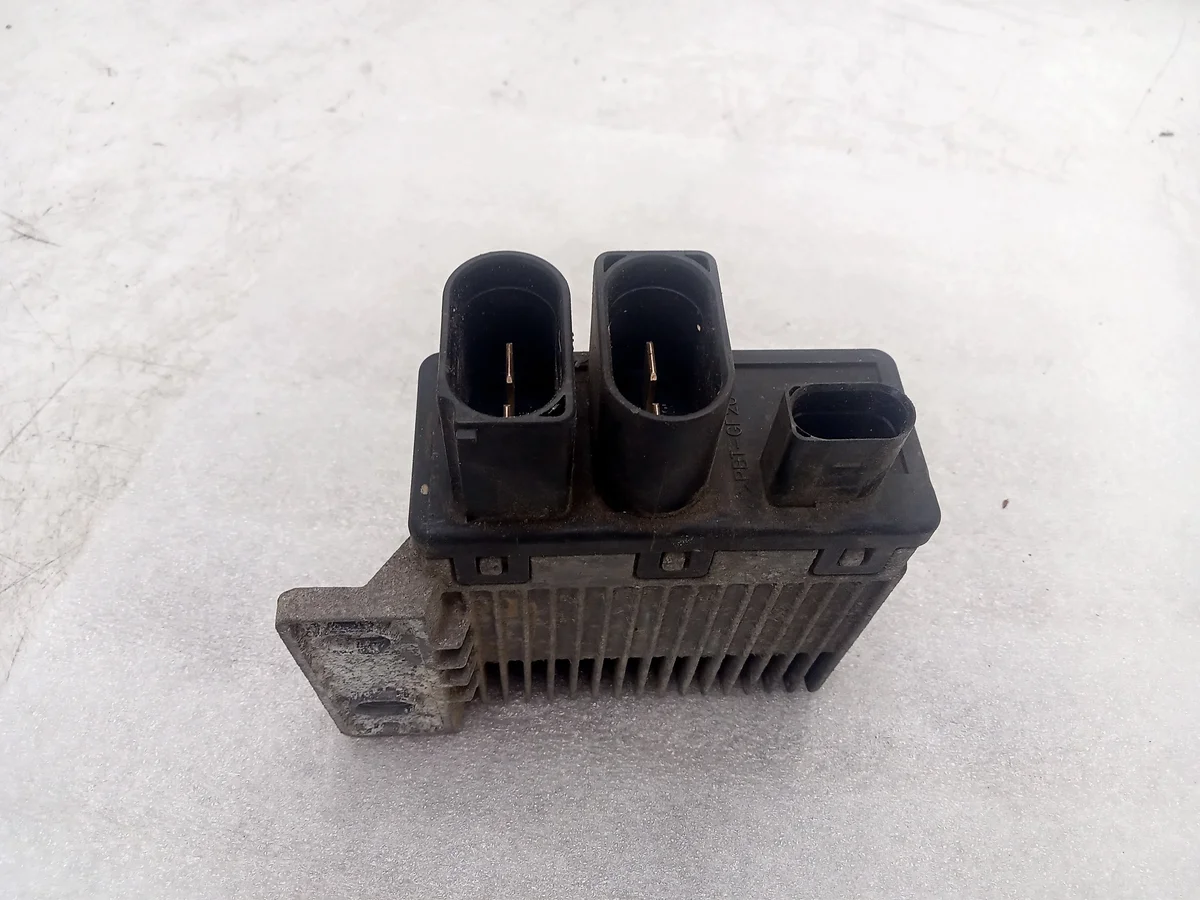 Centralina Ventola VW T5 7H0919506F Usata image 4