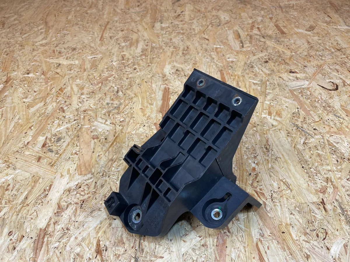 Suzuki SX4 S-Cross Halterung Batterie 72522-61M00 image 7