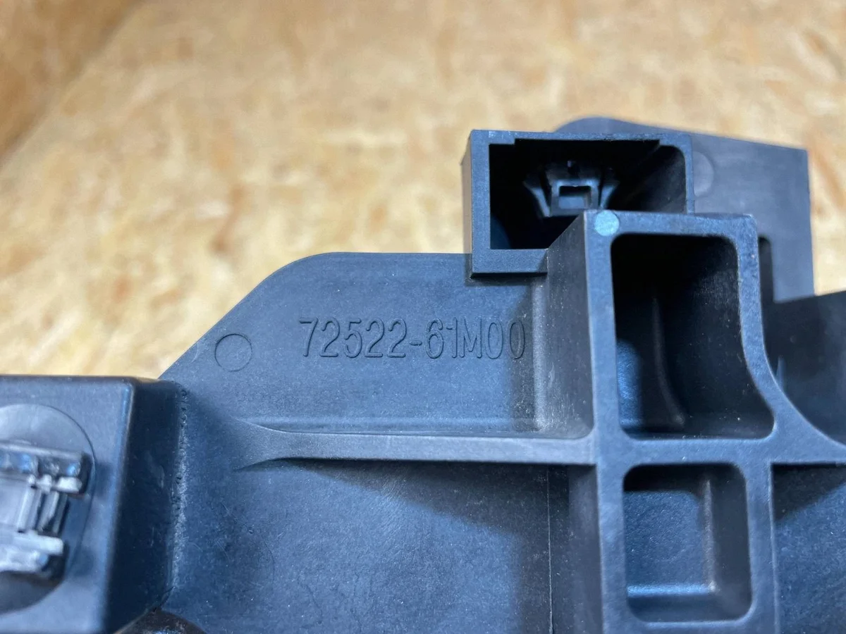Suzuki SX4 S-Cross Halterung Batterie 72522-61M00 image 9